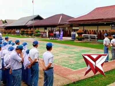 Polantas menyapa police go to school SMAN 1 - PoliceTube