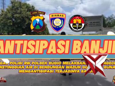 Polisi RW Polsek Sugio melaksanakan kegiatan Pengecekan Ketinggian Air - PoliceTube