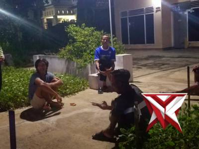 Patroli dialogis malam hari - PoliceTube