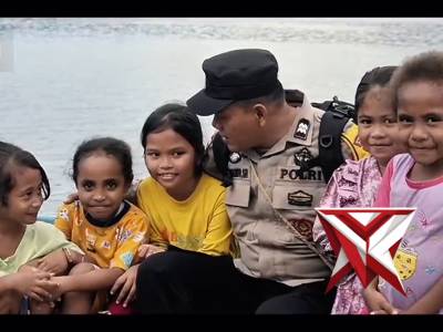 "Dedikasi Sang Bhabinkamtibmas: Dari Sujud Subuh hingga Senyum Anak Bangsa"