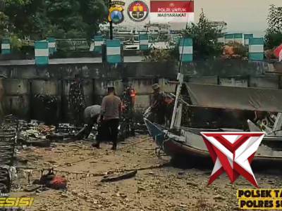 Bhakti Sosial dalam rangka mendukung program nasional Indonesia Asri Polsek Talango dan Forpimcam.