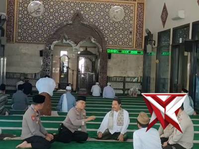 Dalam rangka menjalin silaturahmi dengan ulama, Kapolsek Bantur melaksanakan sambang kamtibmas