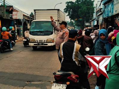 PENGATURAN LALULINTAS POLSEK PAMEUNGPEUK POLRESTA BANDUNG - PoliceTube
