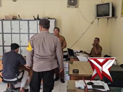 Sambang desa dan dialogis dengan mahasiswa KKN