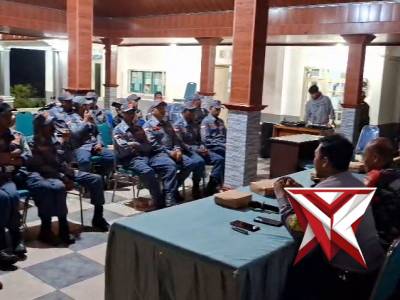 Rapat Linmas di balai desa - PoliceTube