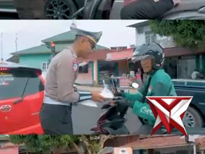 Edukasi dan Aksi Sosial, Satlantas Polresta Bengkulu Bagikan Takjil kepada Pengendara

Personel Satu