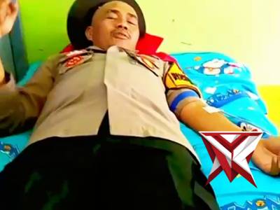 Aksi kemanusiaan - PoliceTube