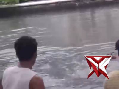Viral!! Aksi Heroik Polisi Polsek Koja Selamatkan Remaja yang Hanyut di Sungai - PoliceTube
