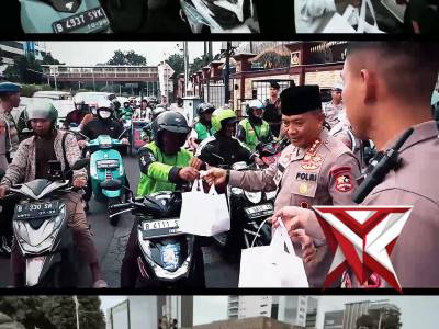 Kapolri & PJU Mabes Polri Turun ke Jalan, Sapa Masyarakat Bersama Insan Pers ?