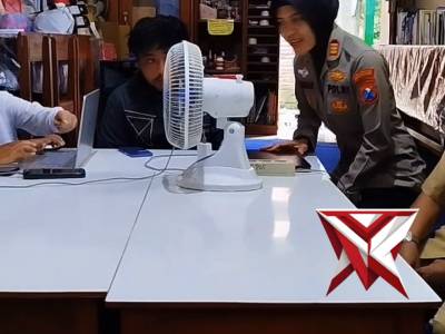 SILATURAHMI DAN PENYERAPAN ASPIRASI KE SEKOLAH SMA BAITURROHMAH MALANG - PoliceTube