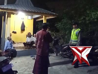 Patroli poskamling polsek ngariboyo - PoliceTube