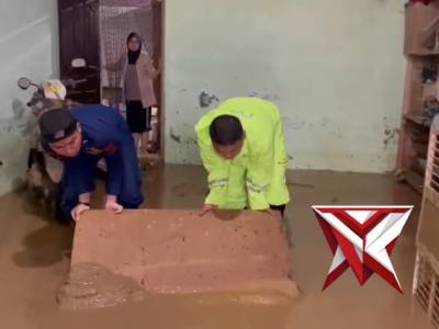 kurve polri pasca bencana alam di sumatra barat - PoliceTube