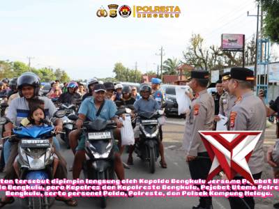 Kapolda Bengkulu dan Jajaran Berbagi Ratusan Takjil, Pererat Kedekatan dengan Masyarakat Di Bulan R - PoliceTube