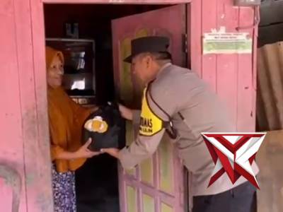 Jumat Berkah Polsek Sungai Lilin, Berbagi Kebahagiaan