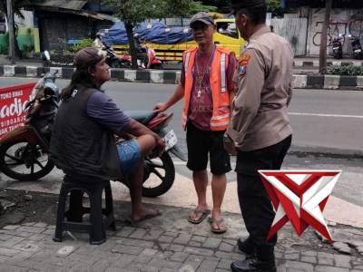 Sambang satpam perumahan, sampaikan imbauan kamtibmas demi kenyamanan dan keamanan warga - PoliceTube
