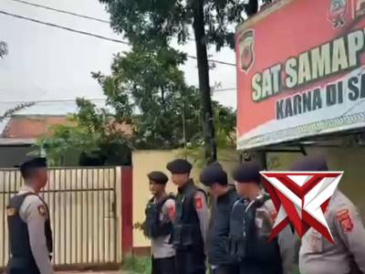 Personel Patroli Perintis Presisi Polres Cimahi yang dipimpin oleh Kanit Dalmas II - IPDA DWI SAPUTR - PoliceTube