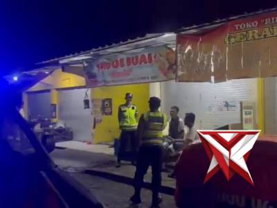 Polsubsektor Gerih melaksanakan patroli malam dan sambang dialogis dengan warga - PoliceTube