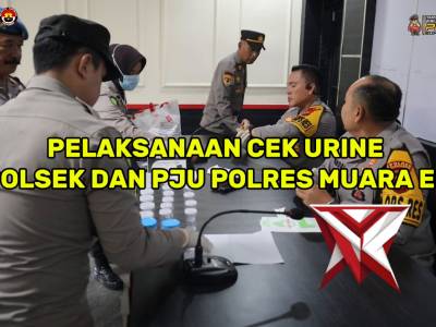 Pelaksanaan Cek Urine Kapolsek dan PJU Polres Muara Enim langsung di pimpin oleh Kapolres Muara Enim - PoliceTube