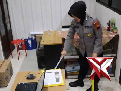 Biddokkes Polda Jateng Melaksanakan Korve Untuk Menjaga Kebersihan Kantor - PoliceTube