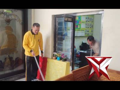 Menjaga ruangan tetap bersih - PoliceTube