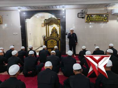 Brimob Kaltim Gelar Sholat Ghoib dan D'oa Bersama Untuk Korban Bencana Sumatera dan Aceh