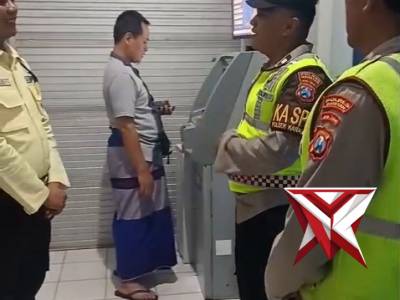 Polsek Karangrejo laksanakan giat patroli mesin ATM di wilayah kecamatan Karangrejo - PoliceTube