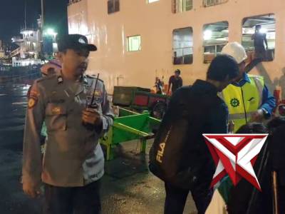Giat PAM Keberangkatan kapal penumpang KMP Gili Iyang situasi Aman terkendali