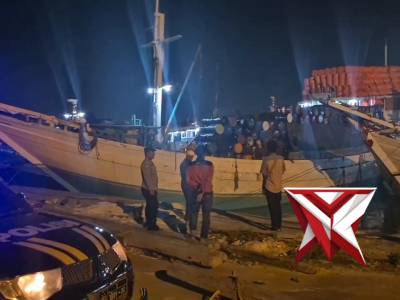 Patroli Blue Light - PoliceTube