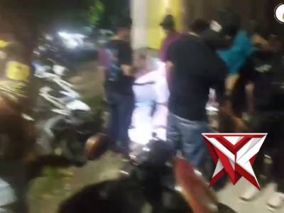 Razia Dini Hari di Pasar Minggu, Polisi Sita Tuak, Samcodin dan Amankan Tujuh Anak Punk

Polresta Be