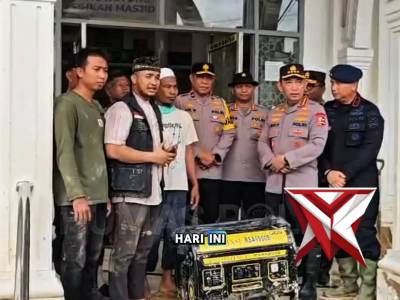 Ucapan Terima Kasih Pengurus Masjid Kepada Polisi