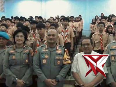 Bangun Kekompakan Positif, Kapolres Metro Jakarta Selatan Sambangi Pelajar SMK 3 Perguruan Cikini Ja - PoliceTube