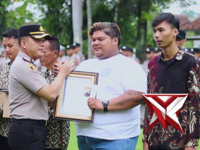Apel Pemberian Penghargaan Kapolresta Banyumas kepada Warga Masyarakat Berprestasi - PoliceTube
