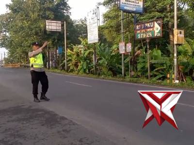 Polsek Rowokele Hadir - PoliceTube