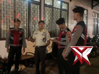 Jalin Sinergi Jaga Kamtibmas Oleh Sat Samapta Polresta Sidoarjo - PoliceTube