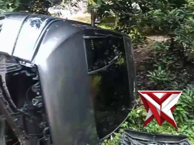 EVAKUASI KENDWRAAN R4 YANG TERPEROSOK KE SELOKAN AIR - PoliceTube