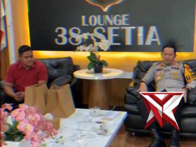 ??Kapolres Magetan menerima audiensi dari Komunitas Magetan Vespa Bersatu - PoliceTube