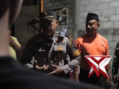 Respon cepat Pamapta Polres Blitar atas laporan penemuan sesosok mayat di Desa Jingglong, Sutojayan.