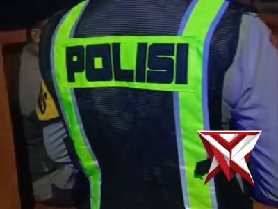 Patroli dialogis Polsek Lembeyan guna sambang dan binluh di Poskamling dalam mencegah 3C - PoliceTube
