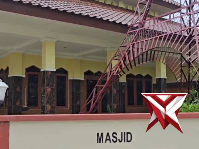 SAFARI JUMAT POLRES NGAWI DI MASJID AN NAFI'I KEDUNGGALAR