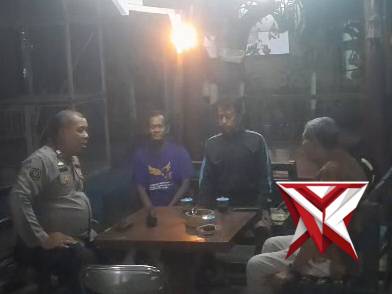 Polsek Rungkut Laksanakan cangkruk bersama warga - PoliceTube