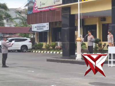 Jam Pimpinan arahan Kapolresta Bengkulu Kapolresta Bengkulu Kombes Pol Rahmad Hidayat, S.S., M.H, m - PoliceTube