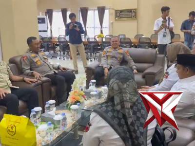 Kapolresta Bengkulu Terima Kunjungan Bawaslu Kota

Bengkulu &mdash; Kapolresta Bengkulu menerima kunjungan
