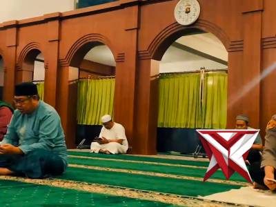 Polres Muara Enim meluncurkan Program SULING (Sholat Subuh Keliling) - PoliceTube