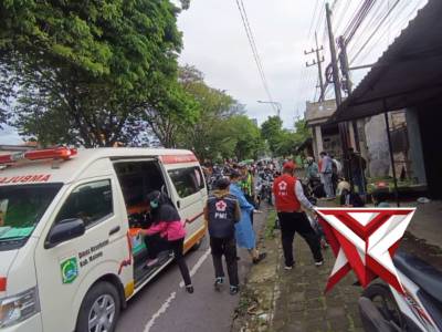 Evakuasi laka lantas - PoliceTube