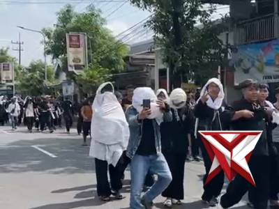 Kapolres Magetan memimpin langsung kegiatan pengamanan dalam rangka mengantisipasi pergerakan massa - PoliceTube