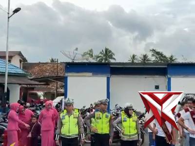 Sat Lantas Polres Pagar Alam Berbagi Takjil - PoliceTube