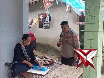 Anggota Polsek Ujungpangkah Giat Patroli Sambang Ciptakan Wilayah Aman
