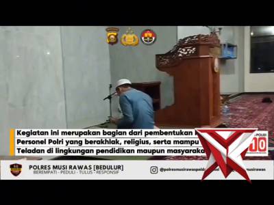 Anggota dikbangpers binmas Polres Musi Rawas menjadi imam masjid di pusdik banyu biru - PoliceTube