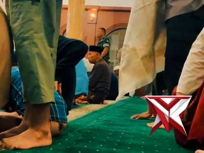 Sholat subuh keliling - PoliceTube