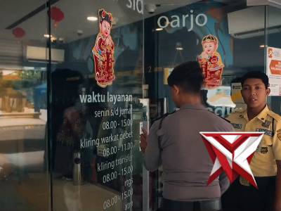 PATROLI HARKAMTIBMAS UNIT PAMOBVIT SAT SAMAPTA POLRESTA SIDOARJO - PoliceTube